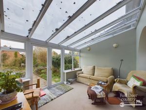 Garden Room- click for photo gallery